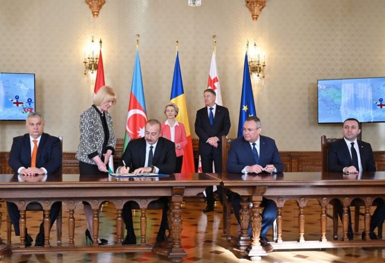 Азербайджан, Венгрия, Грузия и Румыния договорились о партнерстве в сфере зеленой энергетики