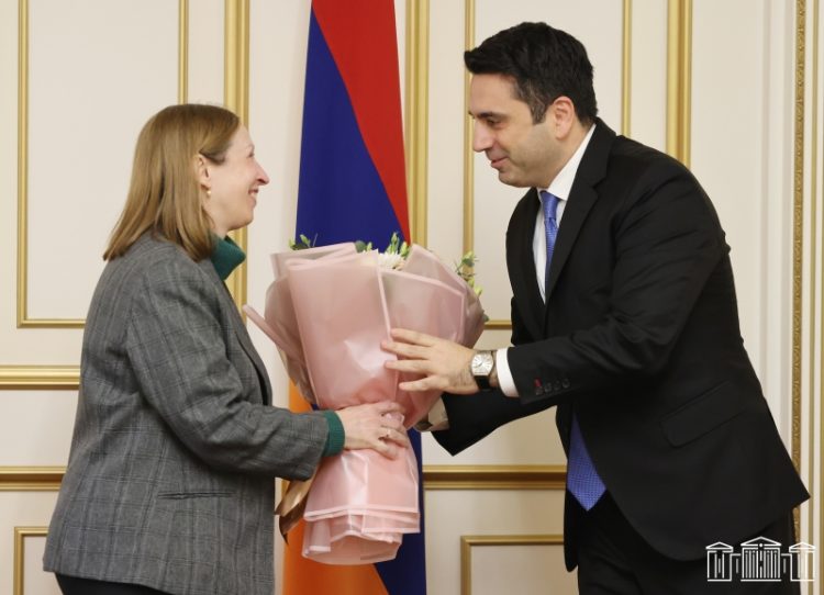 ԱՄՆ-ն առաջինն է արձագանքել միջանցքի արգելափակմանը. Ալեն Սիմոնյանը՝ Լին Թրեյսիին