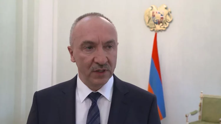 Հայաստանում Բելառուսի դեսպանը ռուս խաղաղապահների քննադատությունը հիմարություն է անվանել