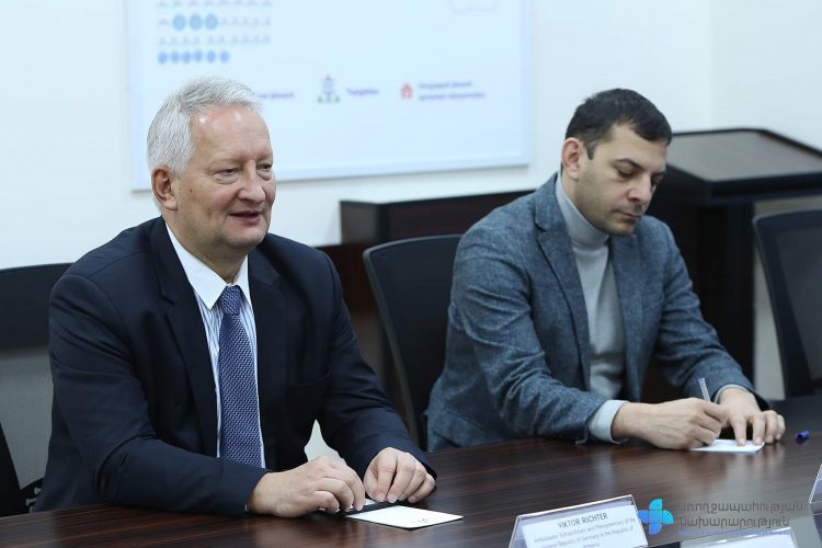 Անընդունելի է Լաչինի միջանցքի փակումը, հումանիտար ճգնաժամը պետք է արագ լուծում ստանա. ԳԴՀ դեսպան