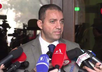 Քանի դեռ խաղաղության պայմանագիր չունենք, ներդրումների  բարենպաստ միջավայր չենք կարող ունենալ. Քերոբյան