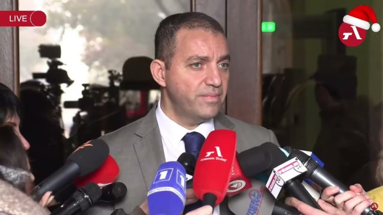 Քանի դեռ խաղաղության պայմանագիր չունենք, ներդրումների  բարենպաստ միջավայր չենք կարող ունենալ. Քերոբյան