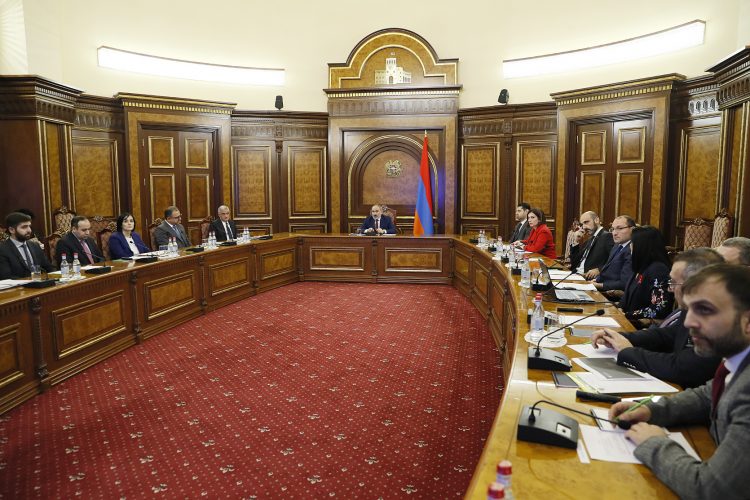 Վարչապետի հետ քննարկել են առողջության ապահովագրության համակարգի ներդրման հարցը