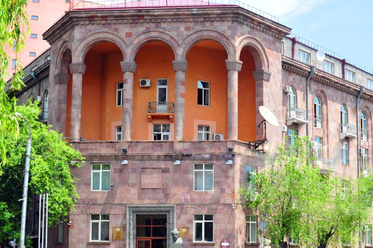 Քրգործեր՝ Բրյուսովի համալսարանի ռեկտորի ընտրություններում կատարված խուլիգանության և կեղծիքների դեպքերով