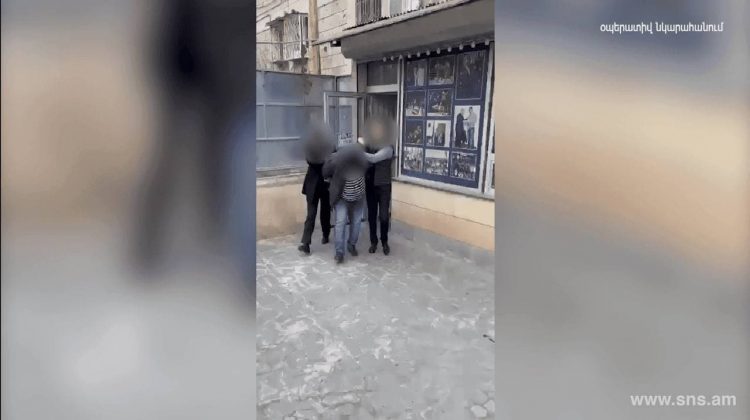СНБ раскрыла группу, которая за $7 тыс. переправляла людей за рубеж