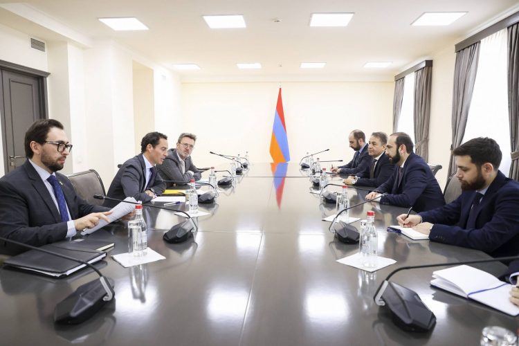 Միրզոյանն ու Կոլոմինան քննարկել են Լաչինի միջանցքի հարցն ու Հայաստան-ՆԱՏՕ համագործակցությունը