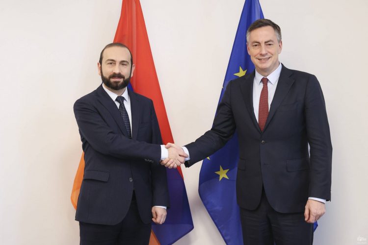 Մքալիստերի հետ հանդիպանը Միրզոյանն ընդգծել է Ադրբեջանի նկատմամբ ճնշման ավելացման անհրաժեշտությունը