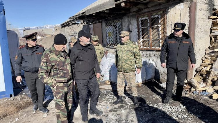 Представители комиссии НС по обороне побывали на месте пожара в селе Азат