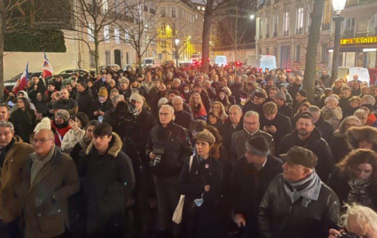 Перед Национальным собранием Франции прошла акция в поддержку Арцаха