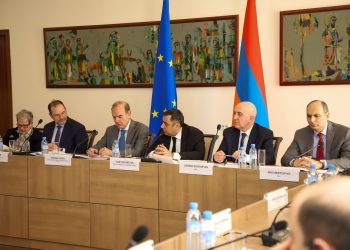 Երևանում կայացել է ՀՀ-ԵՄ քաղաքական և անվտանգային հարցերով երկխոսության առաջին բարձրաստիճան նիստը