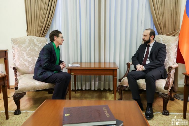 «ԼՂ բնակչությունն առերեսվում է խորացող հումանիտար ճգնաժամի».  Միրզոյանն ընդունել է Անն Լույոյին