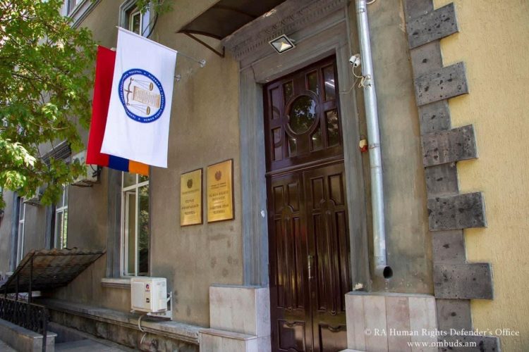 ՄԻՊ արագ արձագանքման խումբն այցելել է ՊՆ նախկին շենքում բնակված անձանց․ թույլատրվել է տեղադրել ժամանակավոր վրաններ