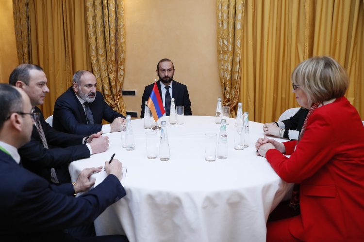 ԵԱՀԿ գլխավոր քարտուղարի հետ հանդիպմանը Փաշինյանն անդրադարձել է ԼՂ-ում ստեղծված հումանիտար ճգնաժամին