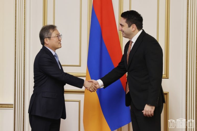 ԱԺ նախագահը կարևորել է ՀՀ-ում Կորեայի դեսպանության բացումը