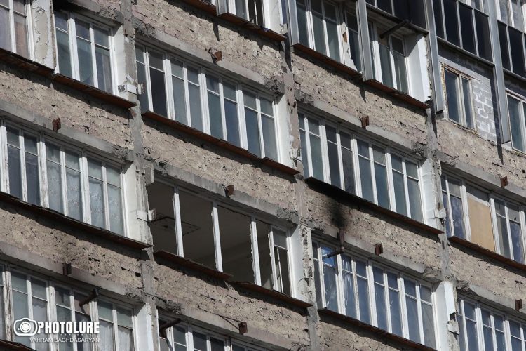 Полиция задержала участников акции у бывшего здания Минобороны (фото)