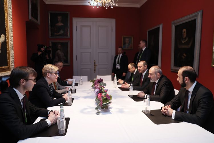 Փաշինյանը Մյունխենում ներկայացրել է ԼՂ-ում առկա ճգնաժամը