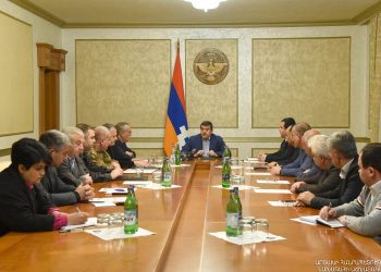 Արցախի նախագահը  ԱԽ նիստում հայտարարել է «ողջամիտ քայլերի» անհրաժեշտության մասին
