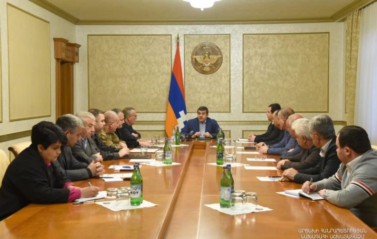 Արցախի նախագահը  ԱԽ նիստում հայտարարել է «ողջամիտ քայլերի» անհրաժեշտության մասին