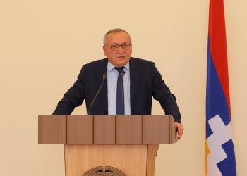«Խելքի եկե´ք, զսպեք հարստանալու մոլուցքը, դժվարն ուտելը չէ, դժվարը մարսելն է»․ Արցախի ԱԺ նախագահի կոչը