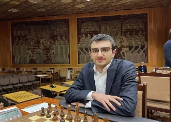 Մանուել Պետրոսյանը Եվրոպայի առաջնությունում հաղթել է ադրբեջանցի շախմատիստին