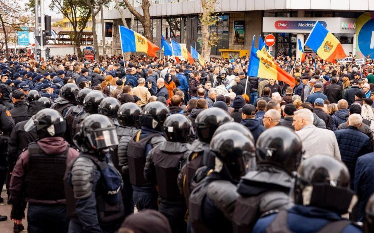 Քիշնևում ցույցեր են, նաև ռումբի ահազանգեր կան