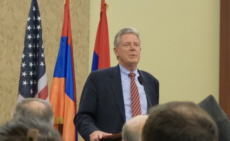Американские конгрессмены назвали блокаду Арцаха продолжением геноцида армянского народа