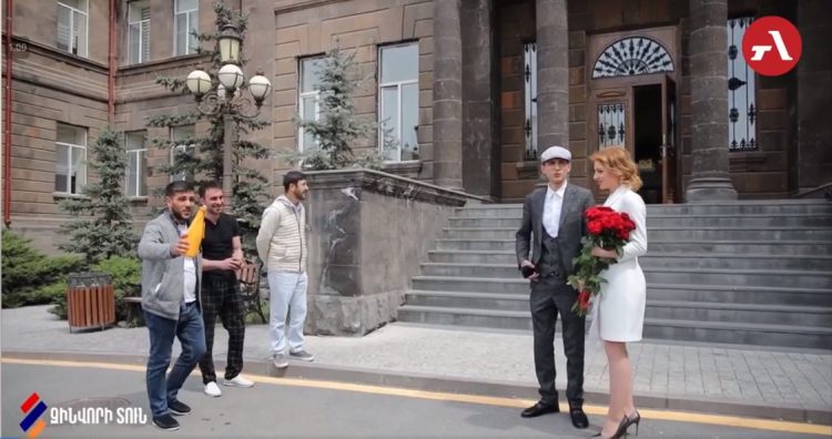 44-օրյա պատերազմի մասնակիցը սիրելիին ամուսնության առաջարկ է արել Զինվորի տանը