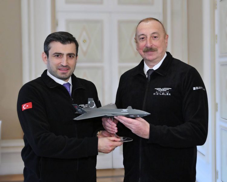 Բայրաքթարը Բաքվում քննարկել է Թուրքիայի և Ադրբեջանի միջև ռազմատեխնիկական համագործակցությունը