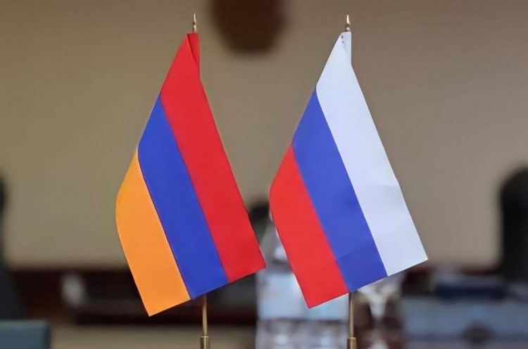 Почти 9 тысяч уроженцев Армении получили гражданство России с начала года