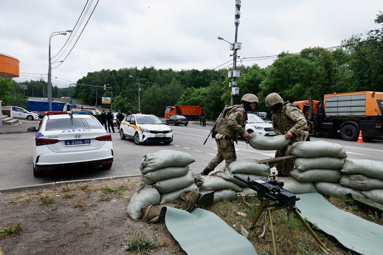 «Ситуация сложная»: Собянин объявил понедельник нерабочим днем в Москве