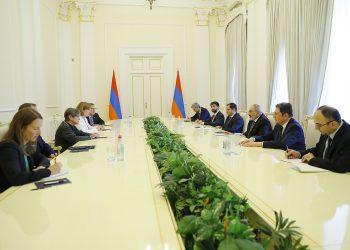 Փաշինյանը Կանզասի պատվիրակության հետ քննարկել է համագործակցությունը տնտեսության և ռազմական կրթության ոլորտներում