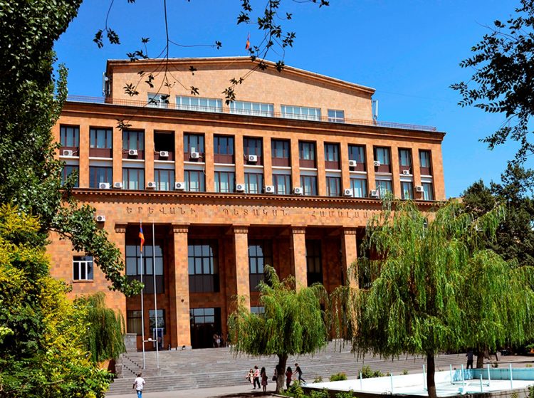 ԵՊՀ-ում և այլ բուհերում աղմկահարույց ձերբակալություններ են սպասվում. «Ժողովուրդ»