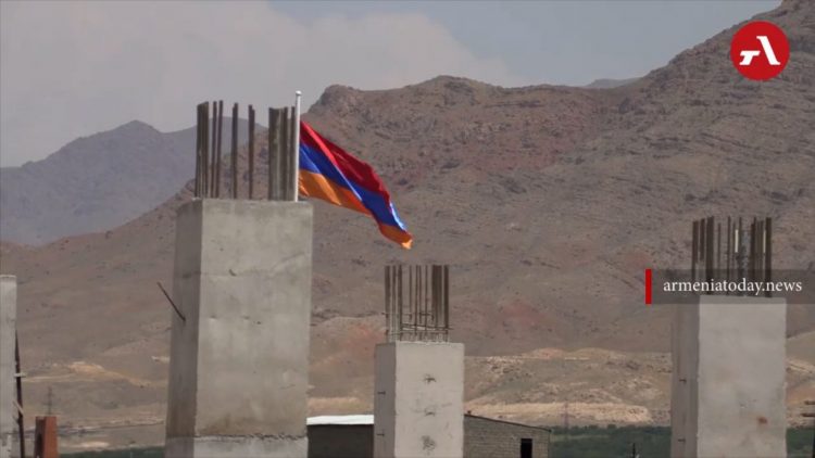 Минприроды Армении ушло от ответа на вопрос о требованиях Баку по заводу в Ерасхе
