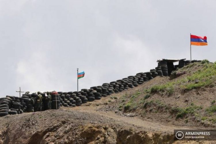 Минобороны Армении сообщило об обстреле со стороны Азербайджана участков Джил и Паруйр Севак