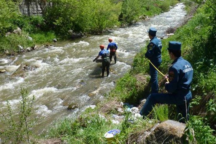 Местные жители извлекли из реки Дебед тело подростка