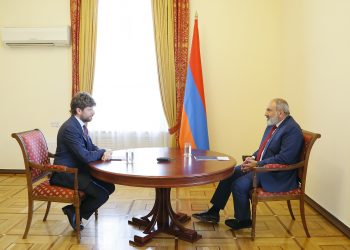 ՀՀ վարչապետը Ֆրանսիայի դեսպանի հետ քննարկել է ԼՂ ճգնաժամը