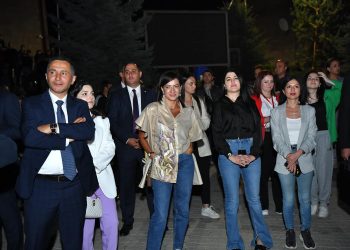 Տոնական է․ Աննա Հակոբյանը նոր լուսանկարներ է հրապարակել