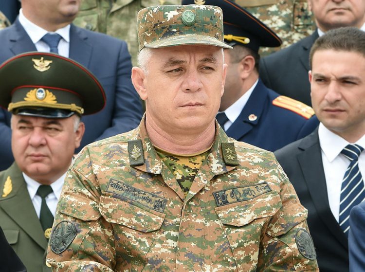 СМИ сообщили о задержании Азербайджаном экс-главы Минобороны Арцаха Левона Мнацаканяна