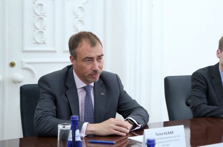 Спецпредставитель ЕС призвал немедленно прекратить огонь в Нагорном Карабахе