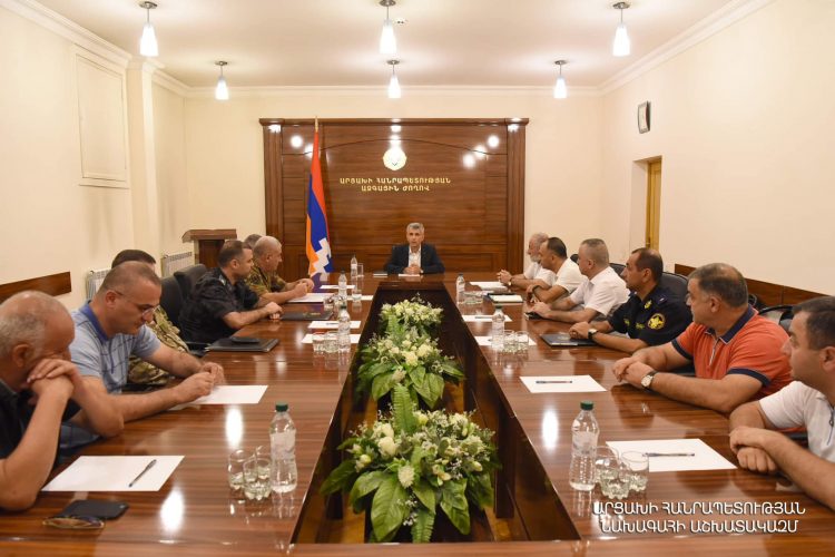 Արցախի պաշտոնյաները քննարկել են մարտահրավերներին դիմագրավելու քայլերը և նոր նախագահ ընտրելու հարցը