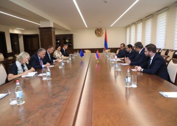 Պապիկյանն ու Կլաարը քննարկել են վերջին օրերի իրադարձությունները և տարածաշրջանային հարցեր