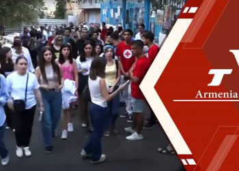 У зданий ООН и ЮНИСЕФ в Ереване проходит акция в поддержку Арцаха (прямое включение)