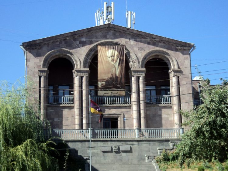 Թումանյանի թանգարանը 31 ամսով դադարեցրել է այցելուների ընդունումը