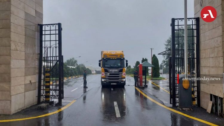 В Арцах впервые доставили гуманитарную помощь через Аскеран