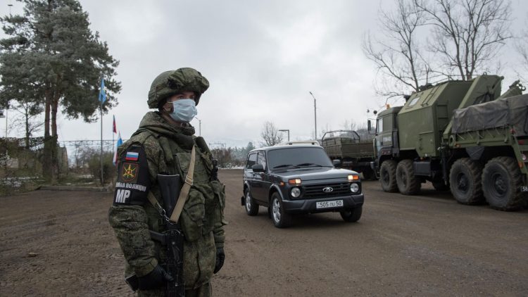 Азербайджанские СМИ сообщили о пожаре на трассе Шуши-Лачин