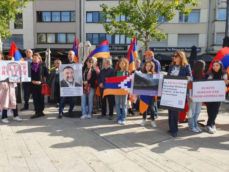 Լյուքսեմբուրգի հայ համայնքը ցույց է կազմակերպել ի աջակցություն Արցախի