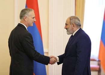 Փաշինյանը ԵԱՀԿ ՄԽ ԱՄՆ համանախագահի հետ քննարկել է Հայաստան-Ադրբեջան հարաբերությունների կարգավորման գործընթացը