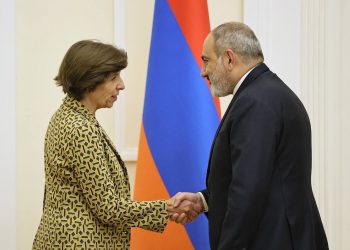 Ադրբեջանն ապօրինի ձերբակալություններ է իրականացնում ԼՂ-ում․ Փաշինյանը՝ Կոլոննային