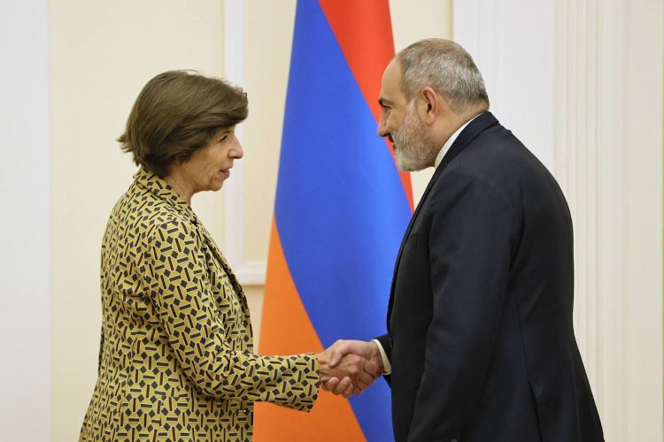Ադրբեջանն ապօրինի ձերբակալություններ է իրականացնում ԼՂ-ում․ Փաշինյանը՝ Կոլոննային