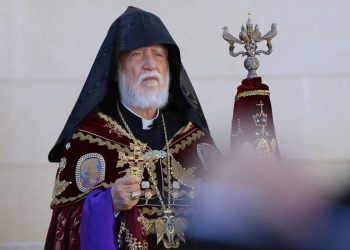 Ադամ Շիֆն Արամ Ա-ին հրավիրել է աղոթքով հանդես գալ ԱՄՆ Ներկայացուցիչների պալատի բացման նիստին